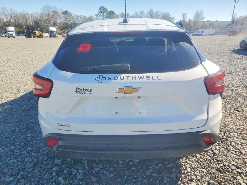 2025 Chevrolet Trax ls