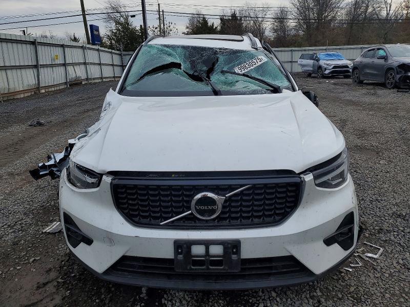 2024 Volvo Xc40 Plus