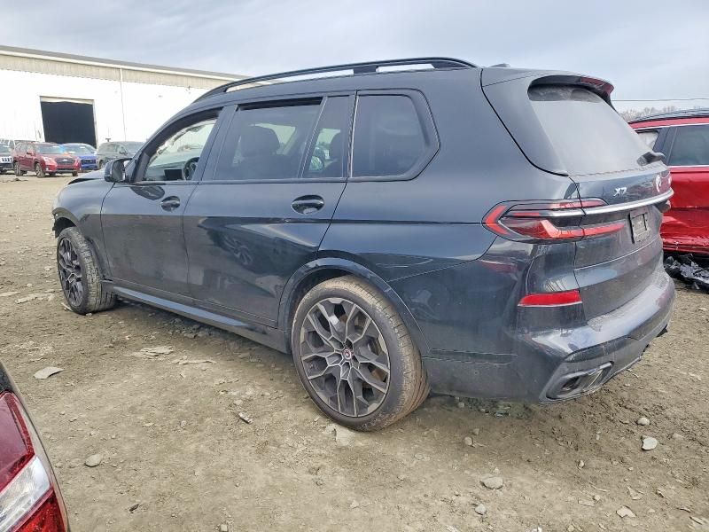 2023 BMW X7 M60i