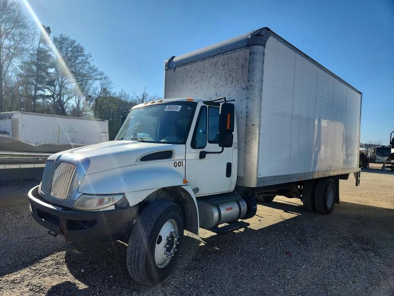 2018 International 4300 box Truck