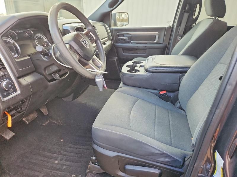 2022 Dodge Ram 1500 Classic slt