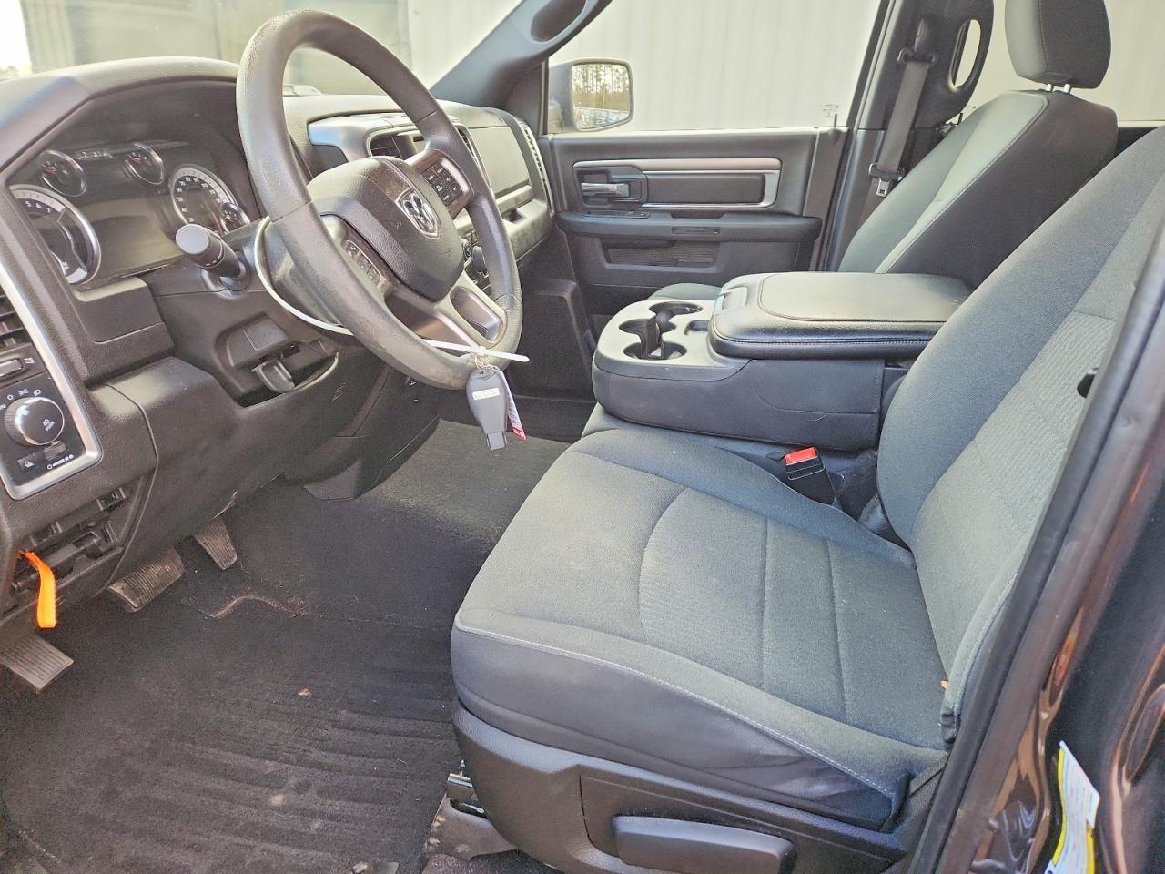 2022 Dodge Ram 1500 Classic slt