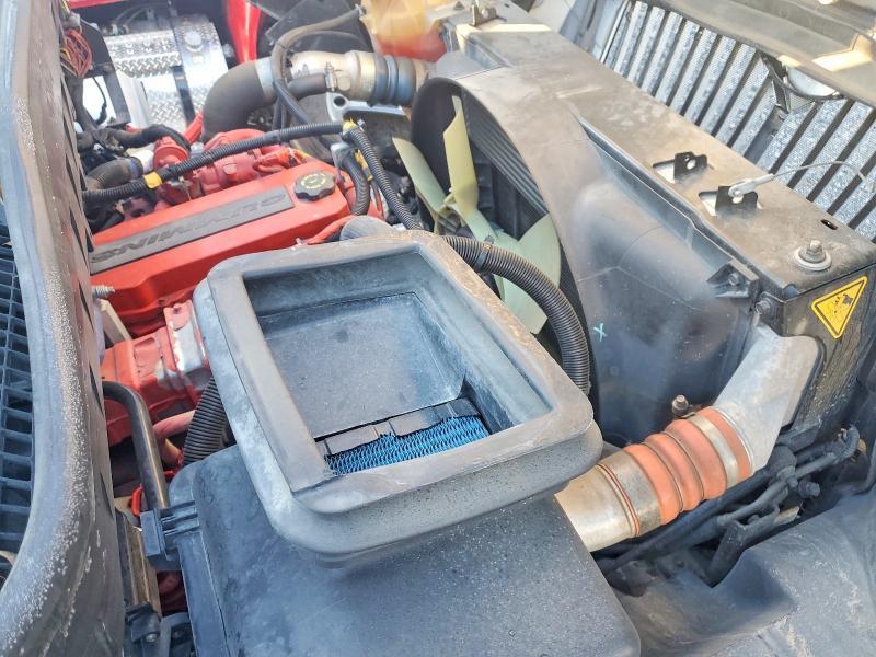 2019 International MV607 BOX Truck