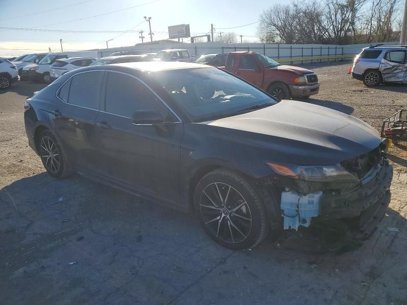 2022 Toyota Camry se