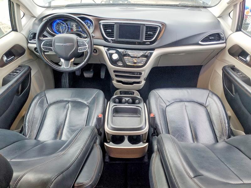 2019 Chrysler Pacifica Touring l