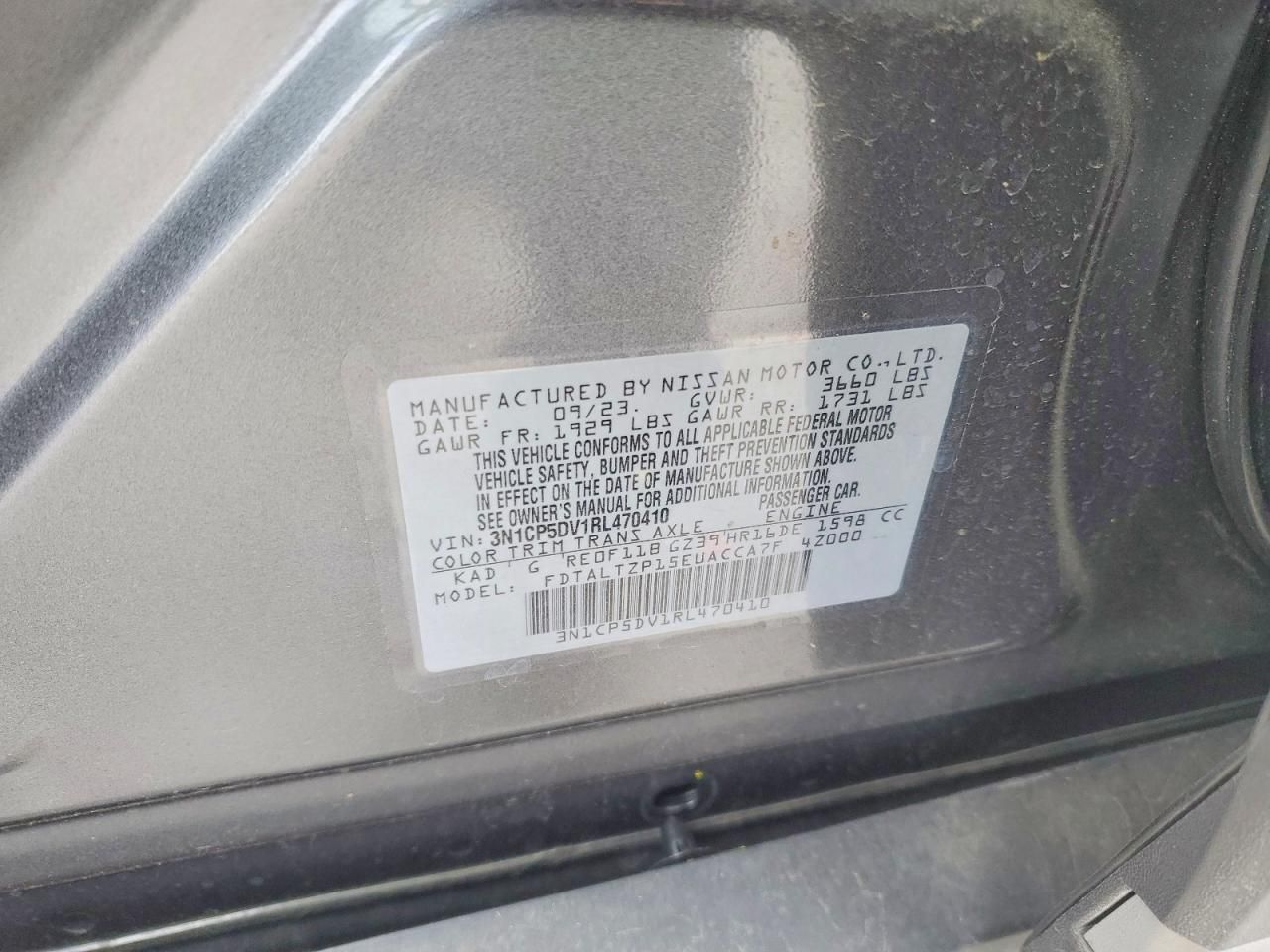 2024 Nissan Kicks sr