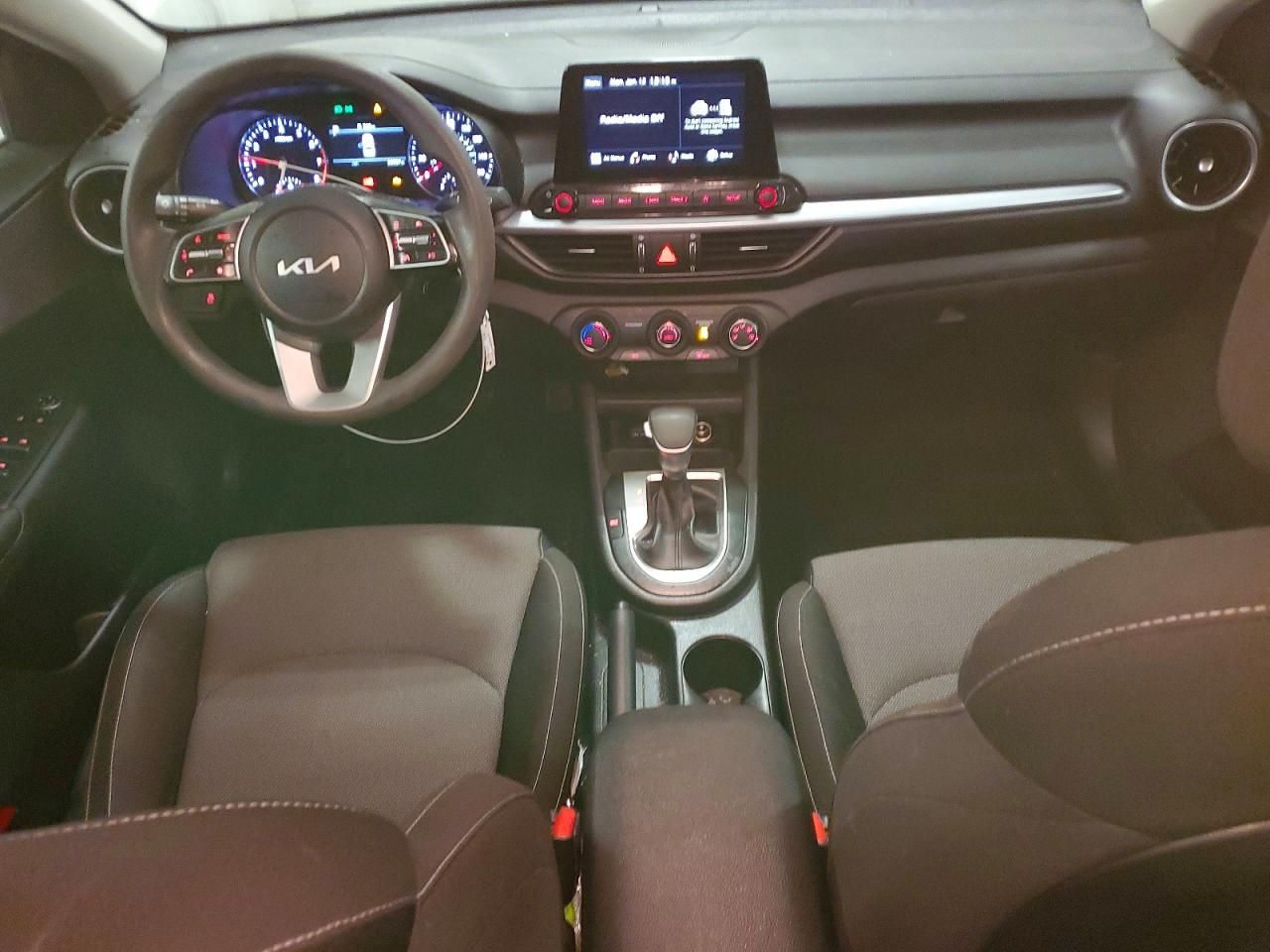 2022 KIA Forte fe
