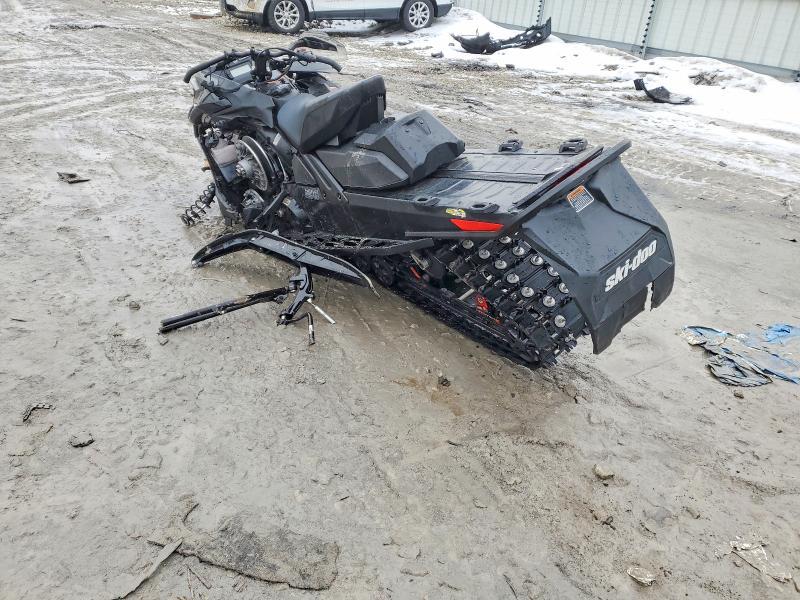 2023 Skidoo XRS Renega