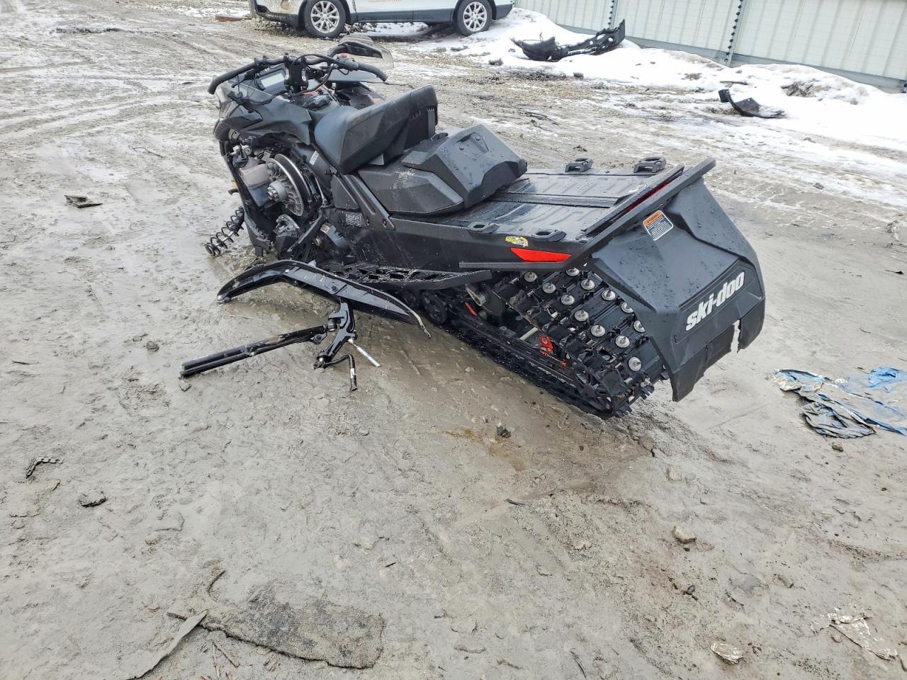 2023 Skidoo XRS Renega