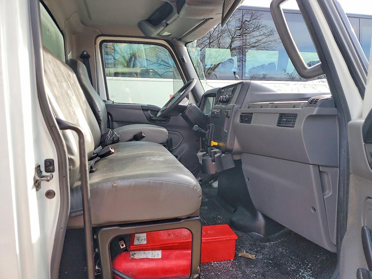 2020 International MV607 BOX Truck