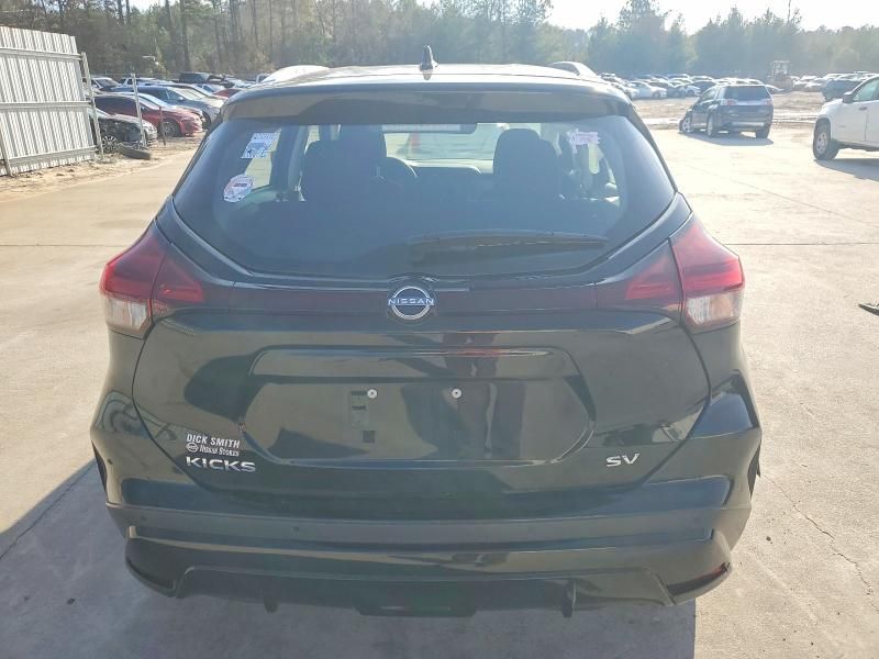 2024 Nissan Kicks sv