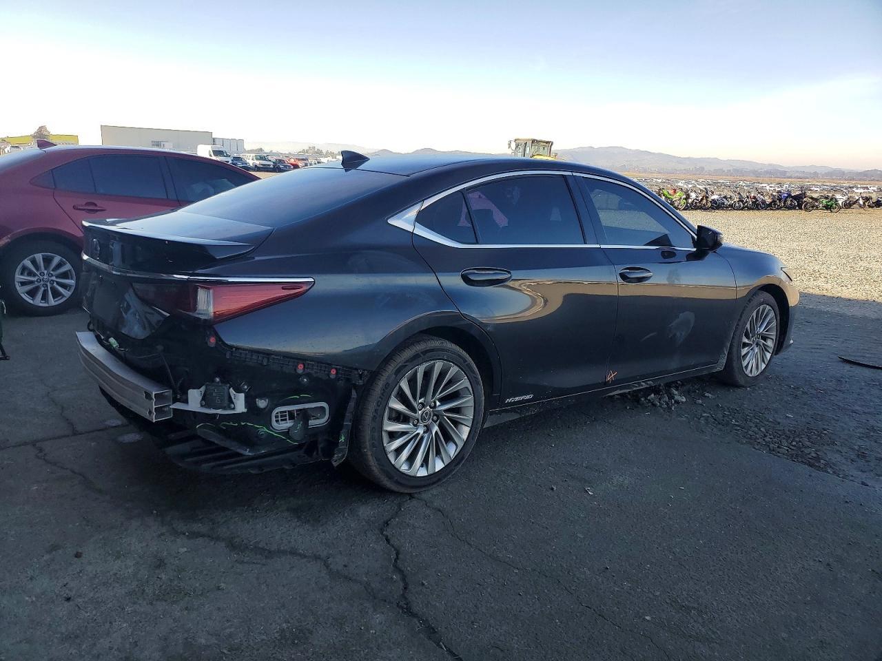 2019 Lexus Es 300h