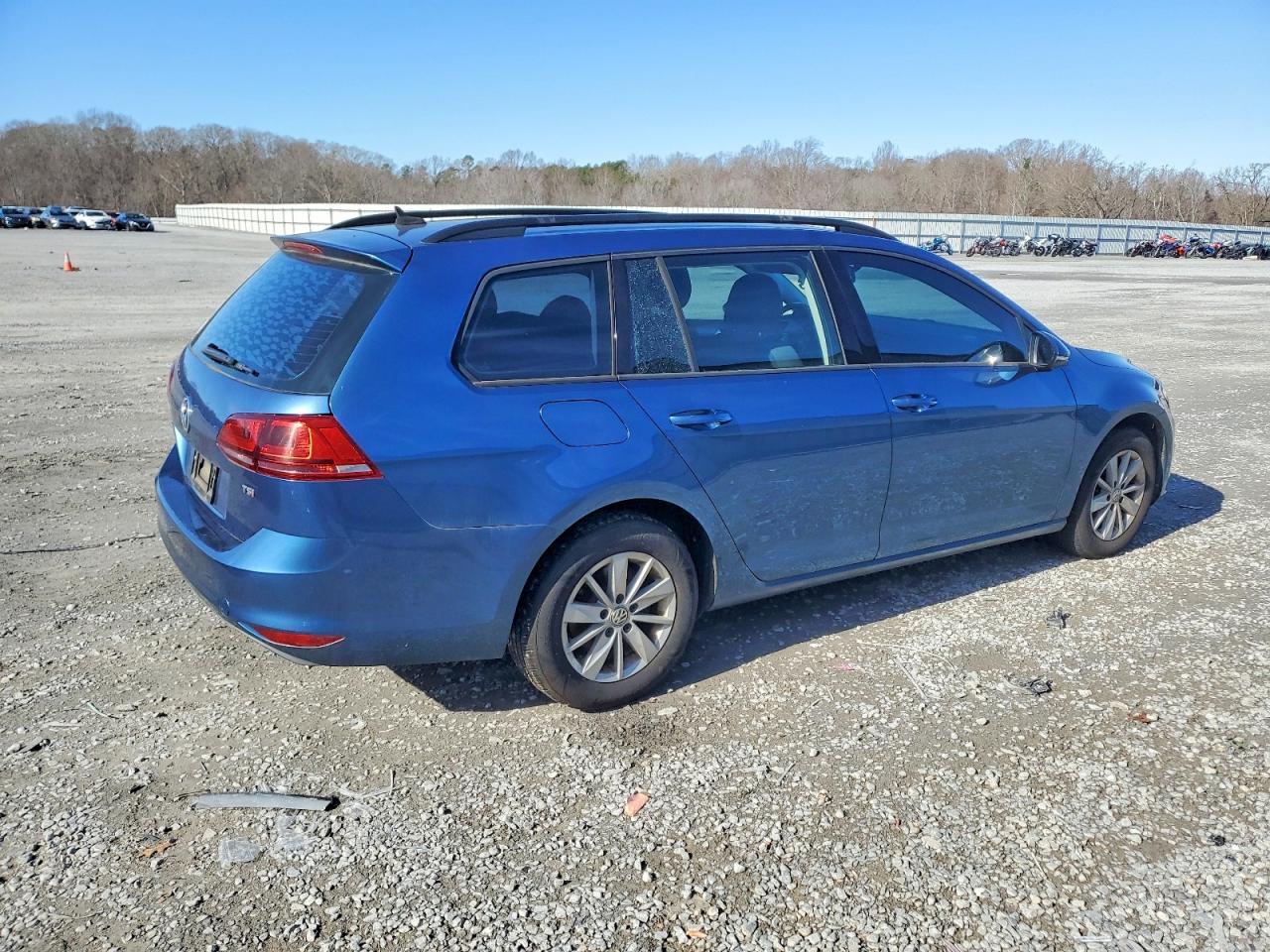 2016 Volkswagen Golf Sportwagen s