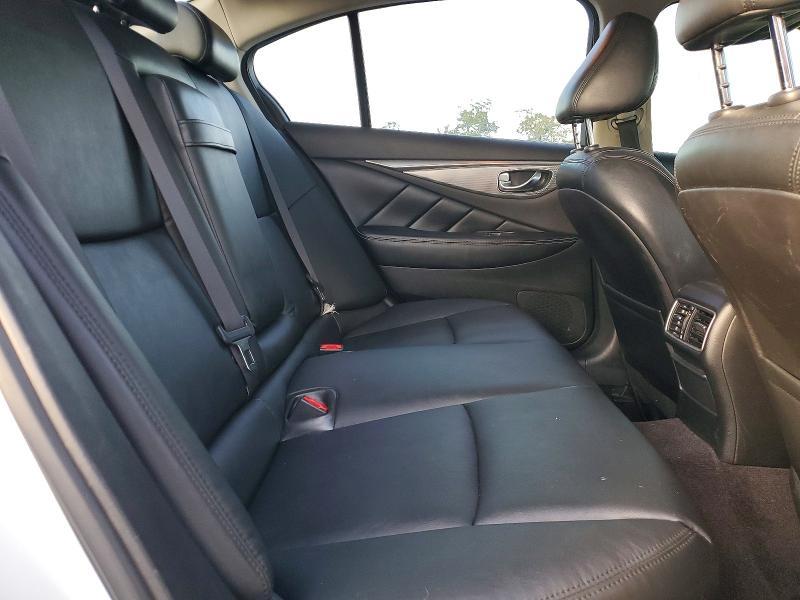 2015 Infiniti Q50 Base