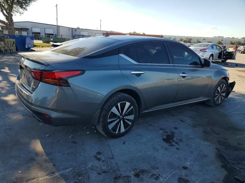 2021 Nissan Altima sv