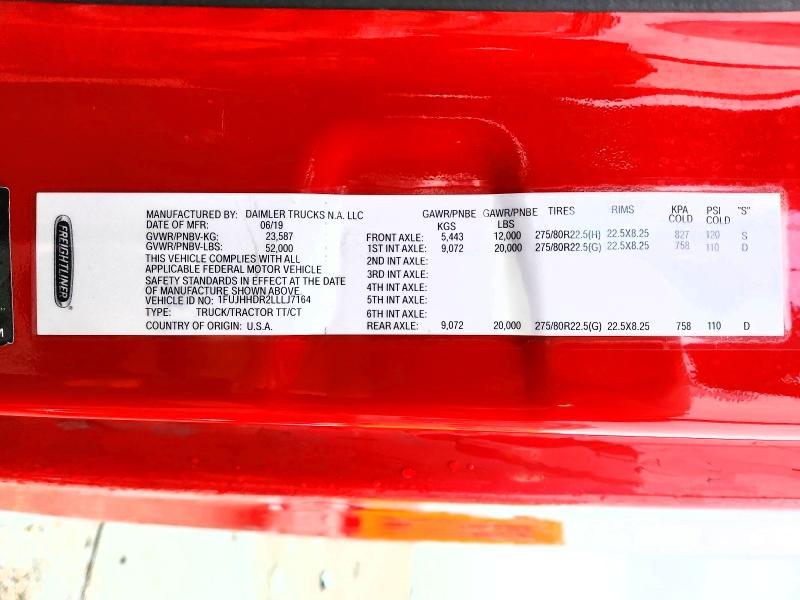 2020 Freightliner Cascadia 126 Semi Truck