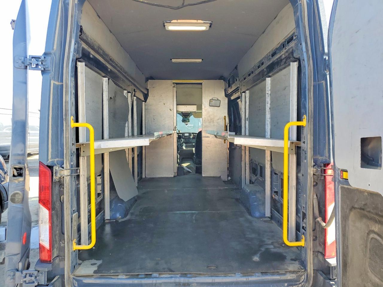 2020 Ford Transit T-250