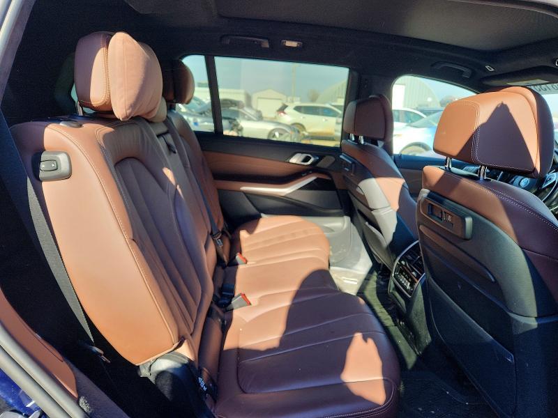 2022 BMW X7 M50i