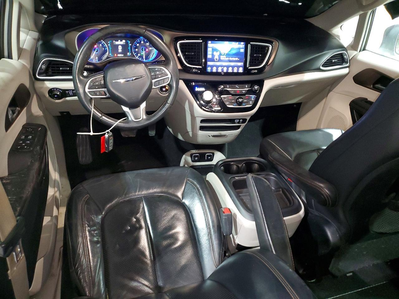 2018 Chrysler Pacifica Touring l
