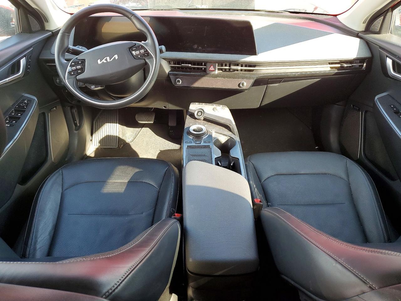 2022 KIA EV6 Light
