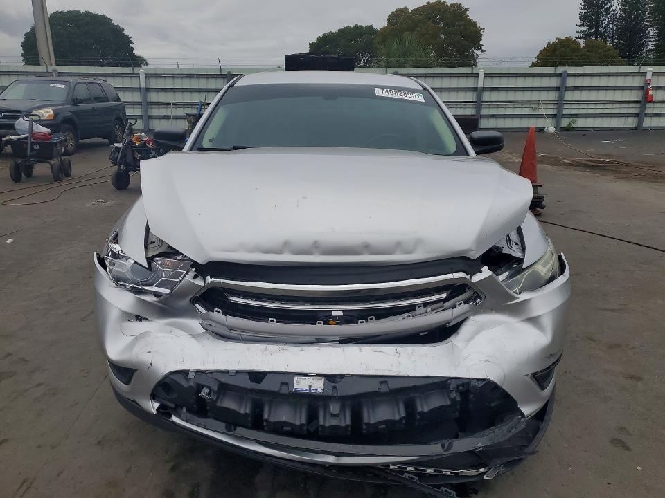 2017 Ford Taurus se
