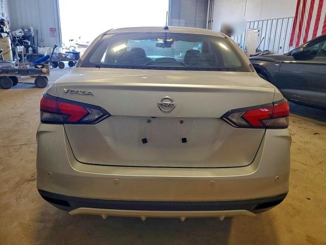 2021 Nissan Versa s