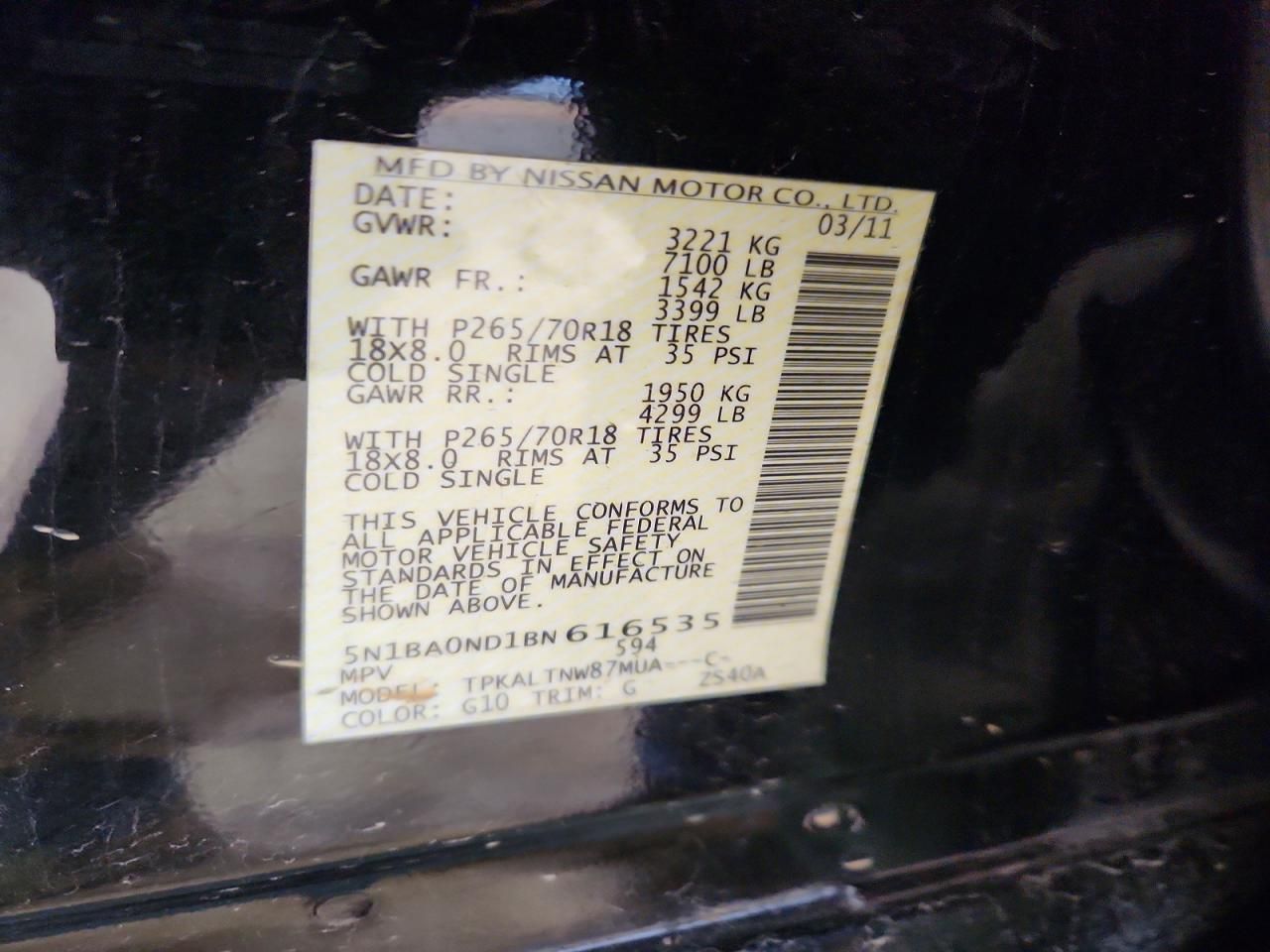 2011 Nissan Armada sv