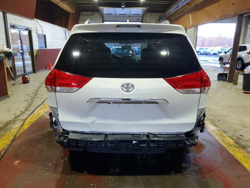 2013 Toyota Sienna xle