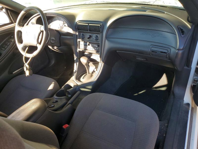 2000 Ford Mustang