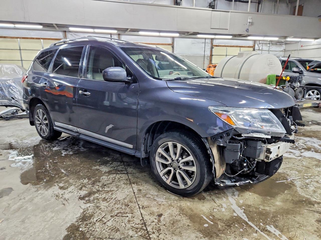 2014 Nissan Pathfinder s