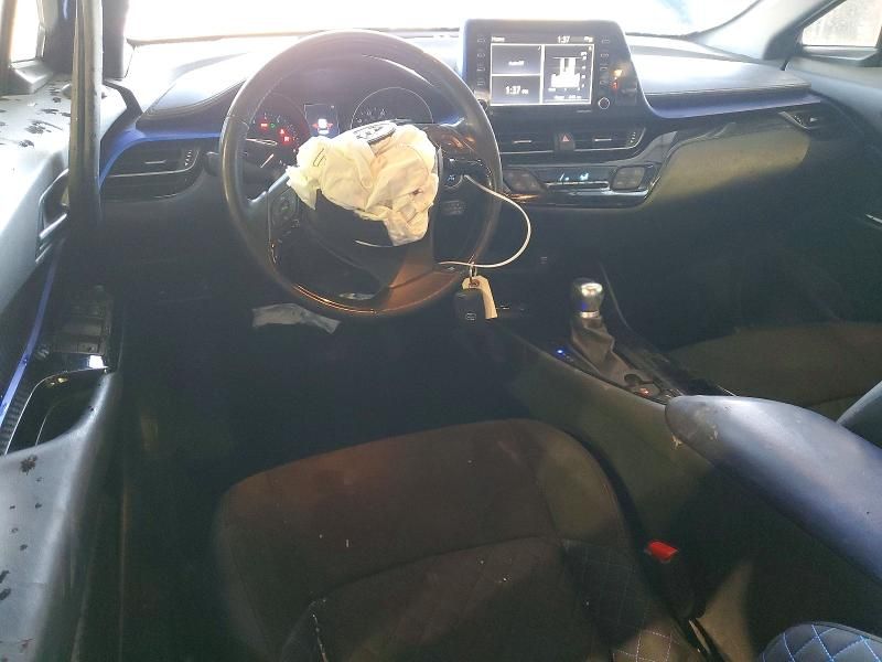 2021 Toyota C-hr xle