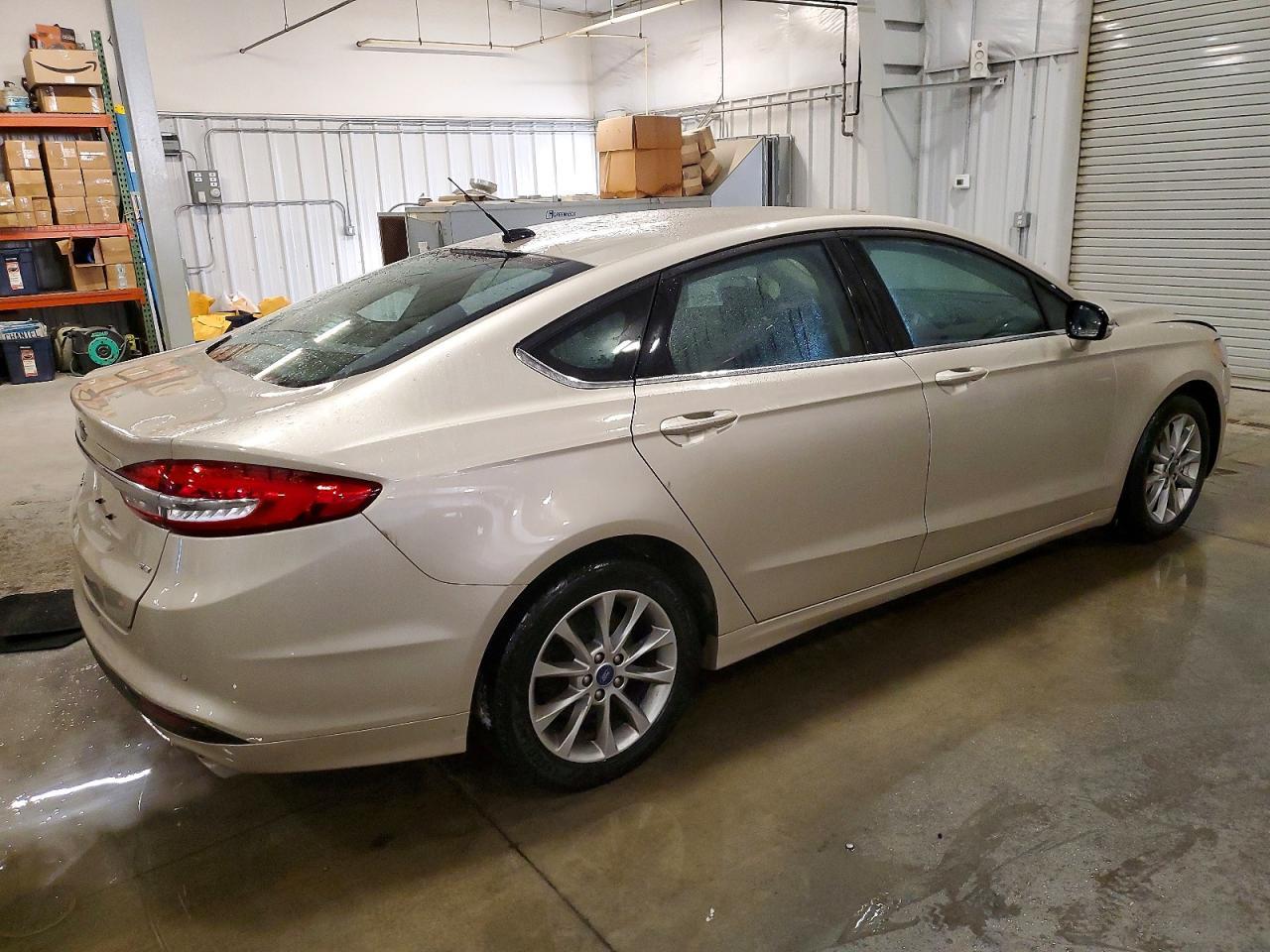 2017 Ford Fusion se
