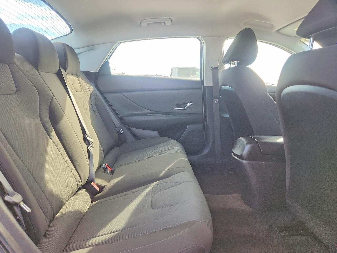 2023 Hyundai Elantra se