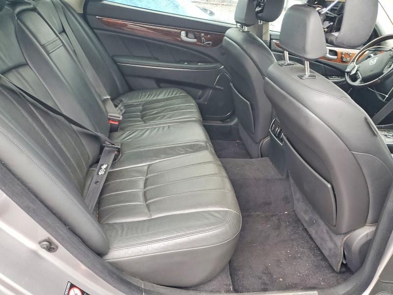 2013 Hyundai Equus Signature