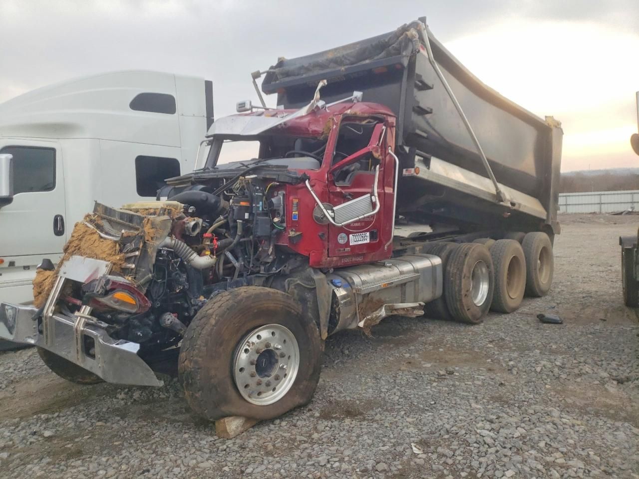 2022 Mack Granite-Semi Truck