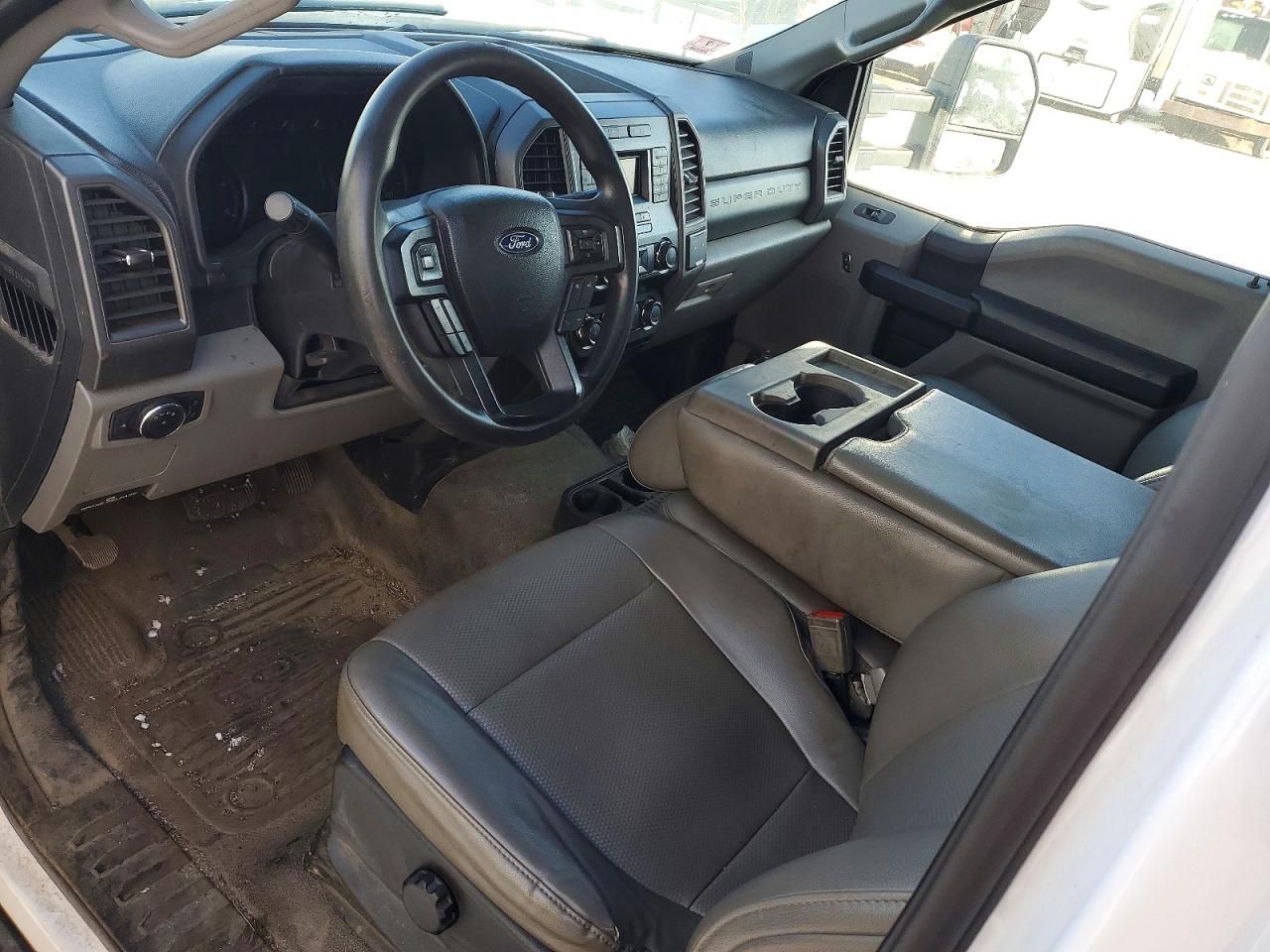 2019 Ford F550 Super Duty BOX Truck