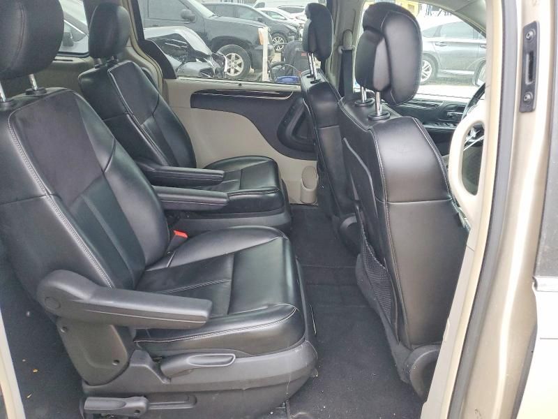 2014 Chrysler Town & Country Limited