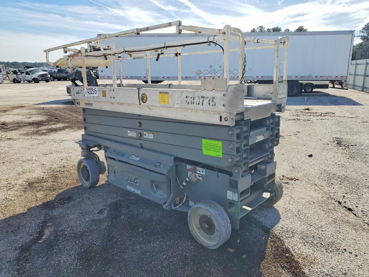 2014 JLG Scissor Lift