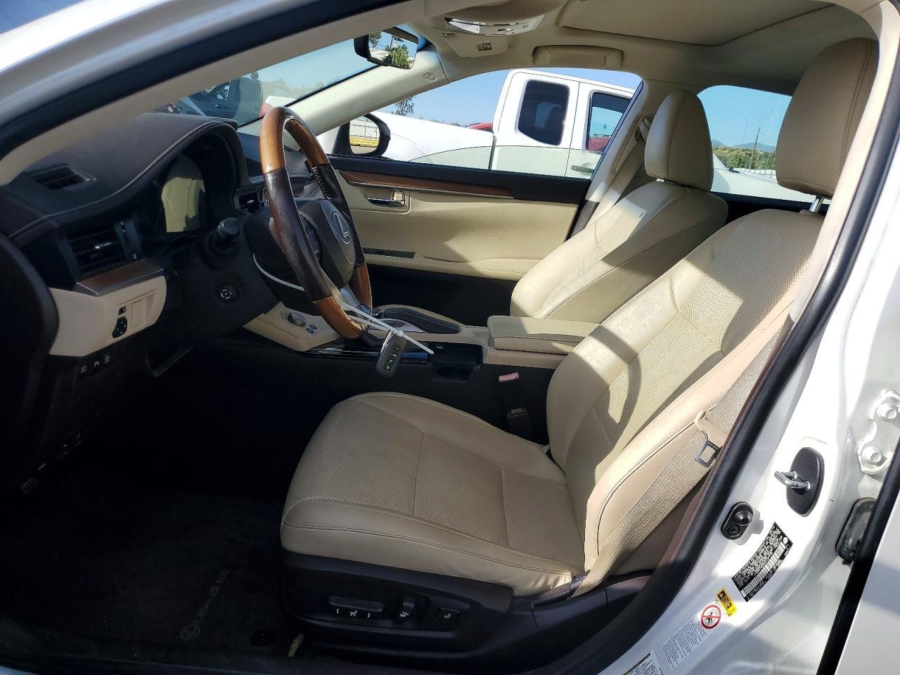 2016 Lexus Es 300h