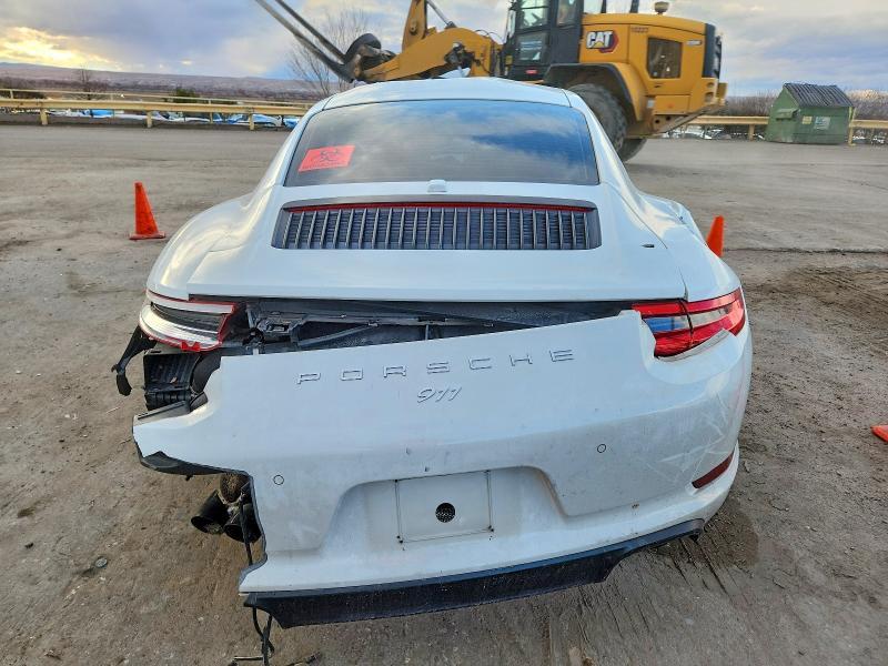 2017 Porsche 911 Carrera
