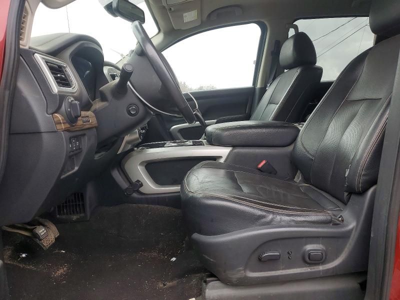 2017 Nissan Titan sv