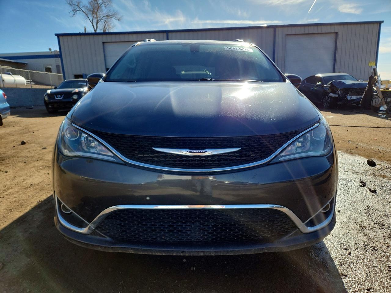 2020 Chrysler Pacifica Touring l