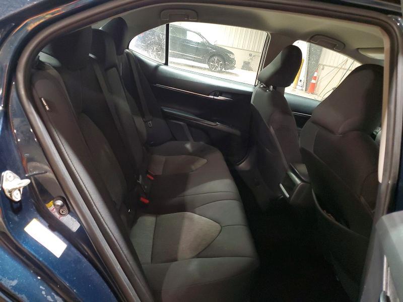 2018 Toyota Camry le