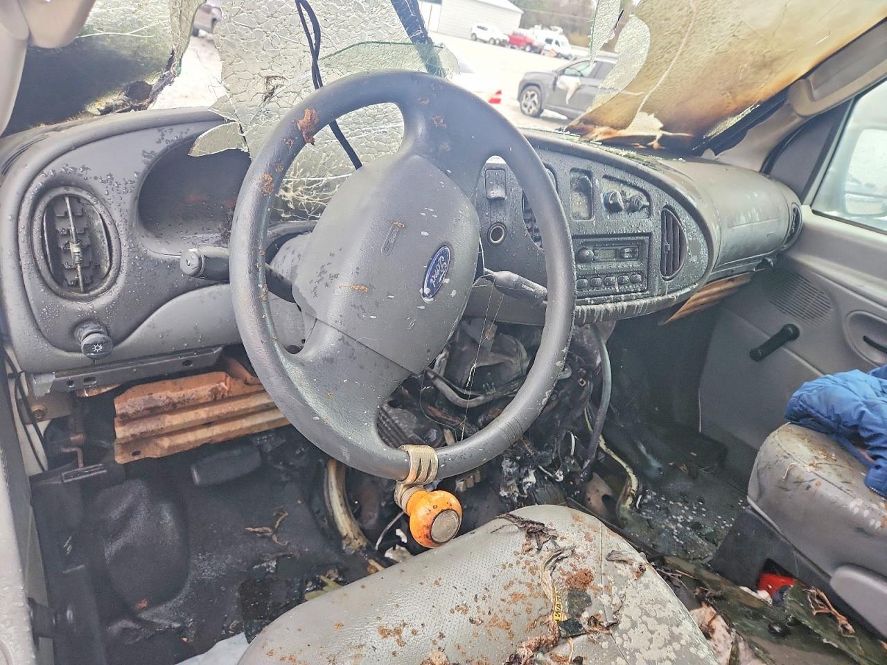 2004 Ford E250 Delivery Van