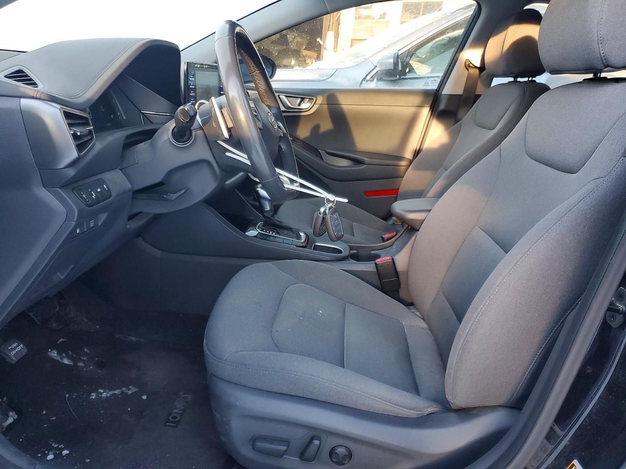 2020 Hyundai Ioniq se