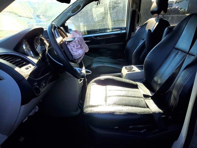 2014 Chrysler Town & Country Touring l