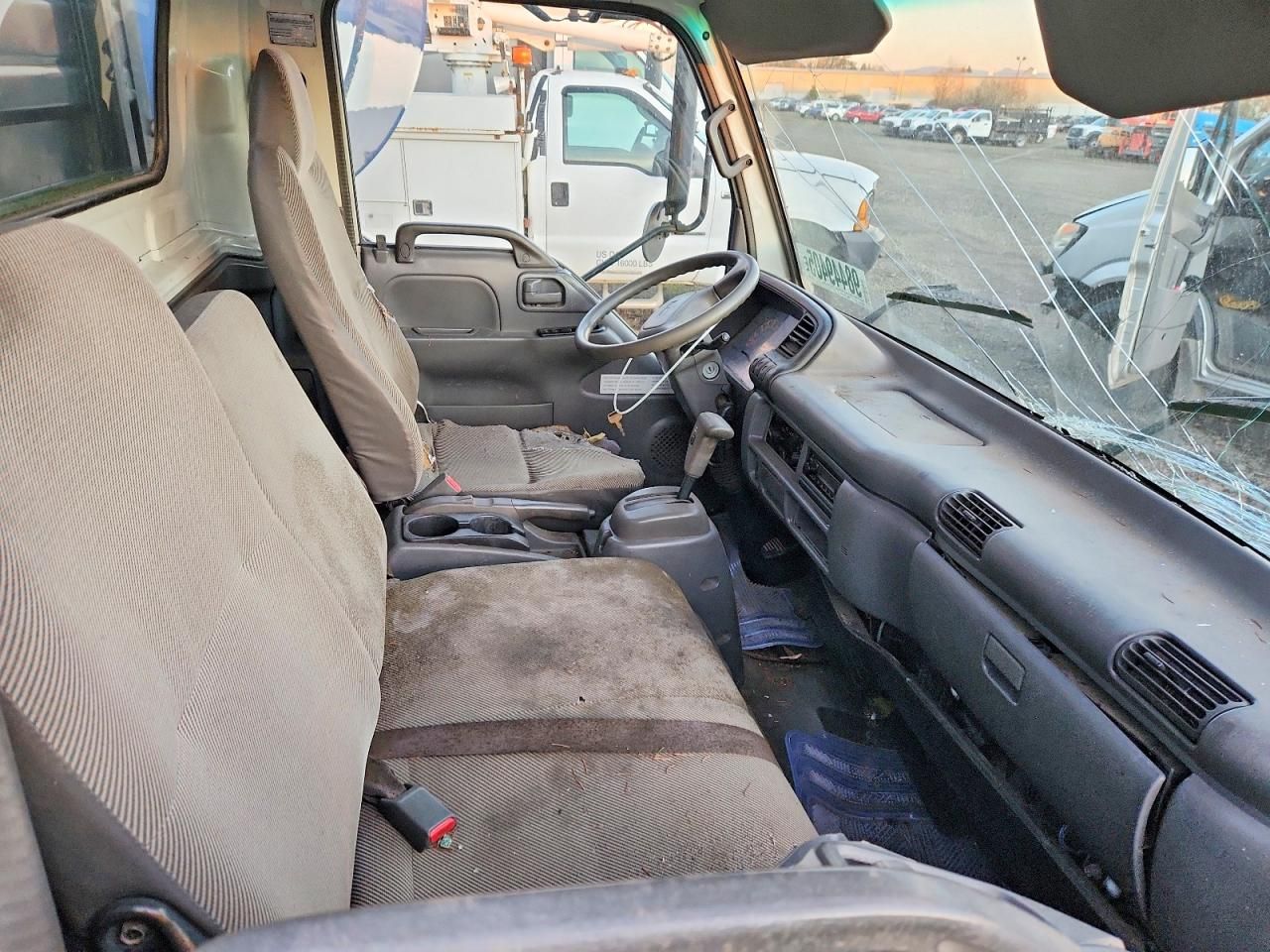 2005 Chevrolet Tilt Master W4S042