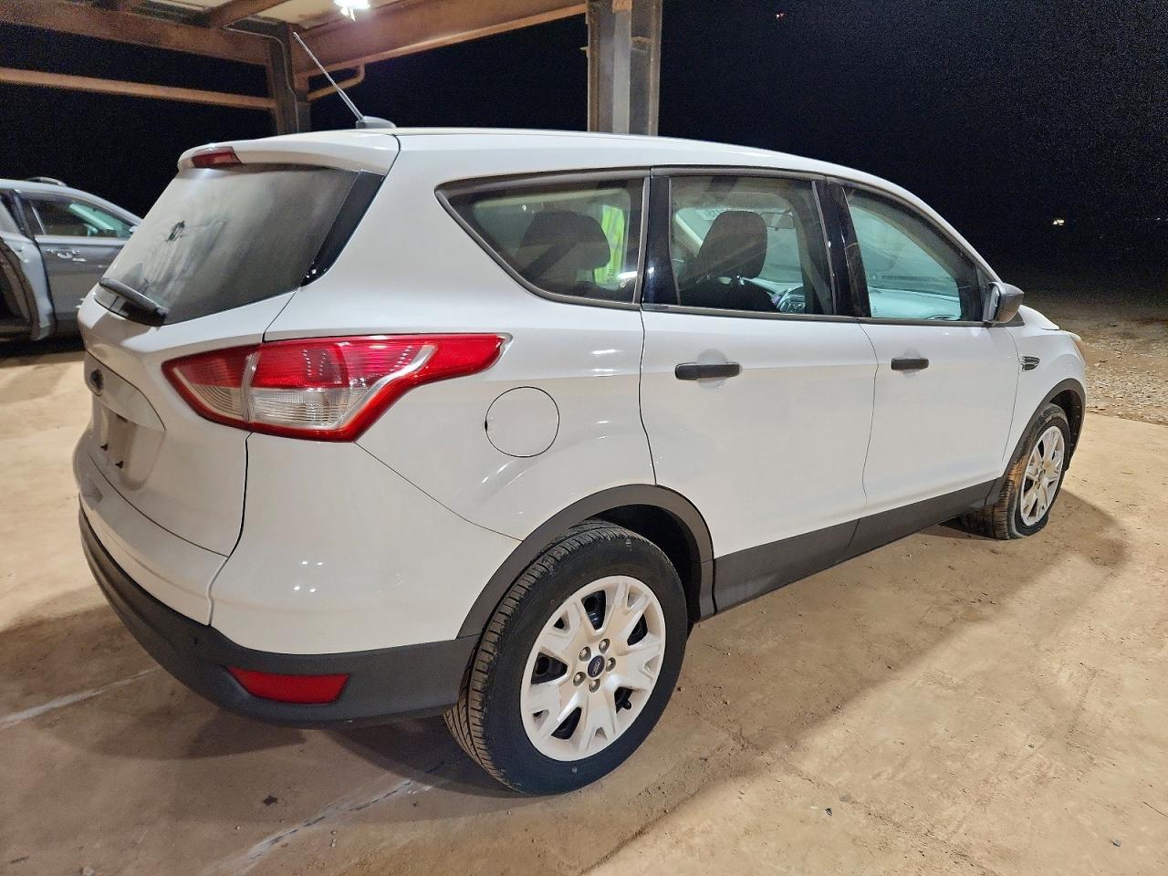 2016 Ford Escape s