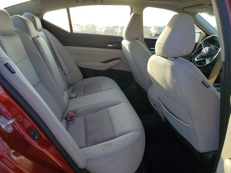 2022 Nissan Altima sv