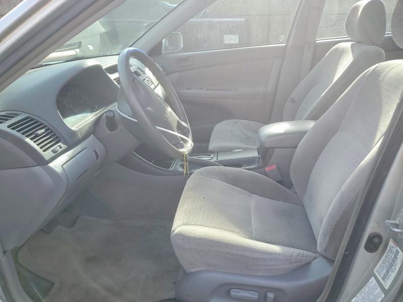 2003 Toyota Camry le